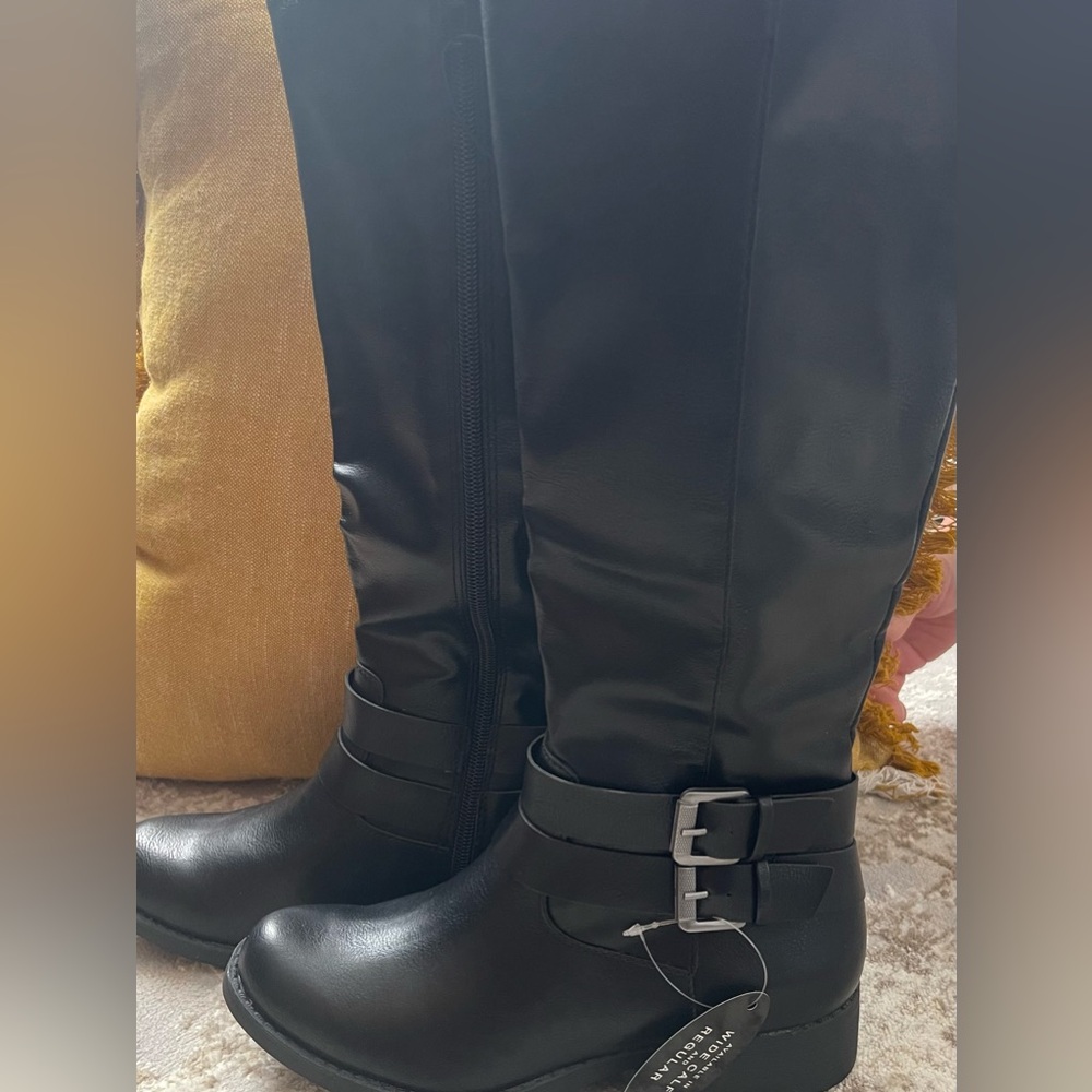 New Style&Co Boots
US Women 6 M